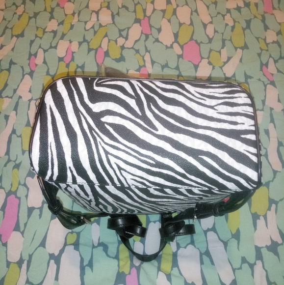 Michael Kors Rhea Zip Medium Backpack - Picture 4 of 16